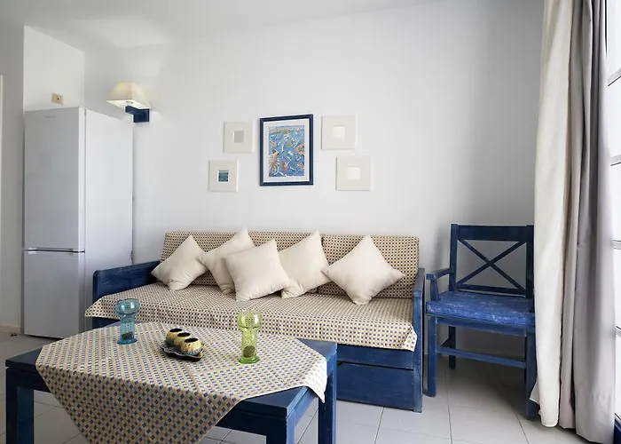 Con Vista Piscina 卡门港